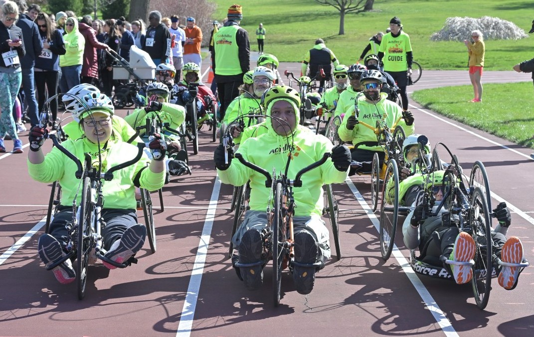 handcyclists on track